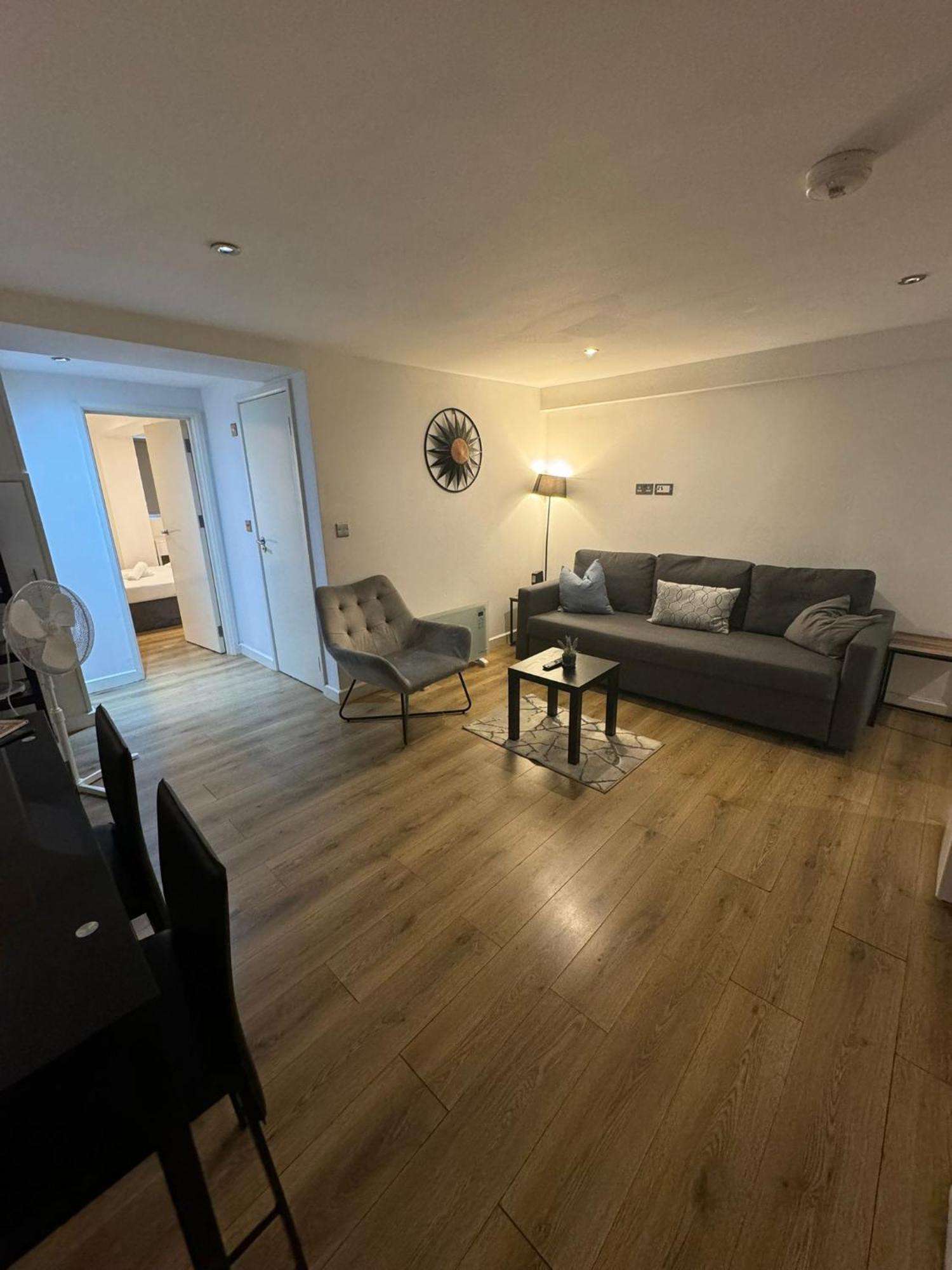 Cozy Two Bedroom Apartment Sleeps 6 Near Camden Market Hw10 Лондон Экстерьер фото