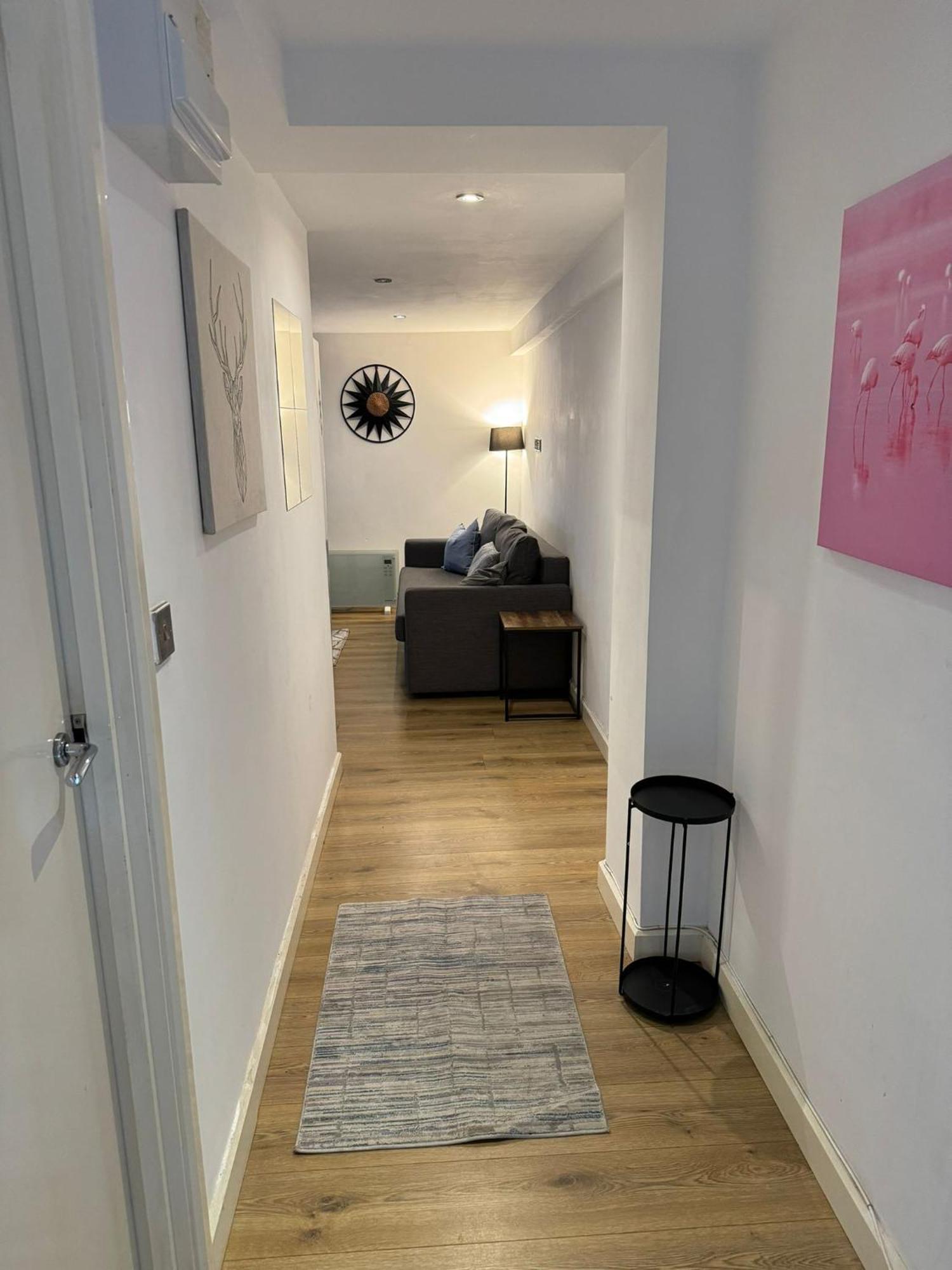 Cozy Two Bedroom Apartment Sleeps 6 Near Camden Market Hw10 Лондон Экстерьер фото